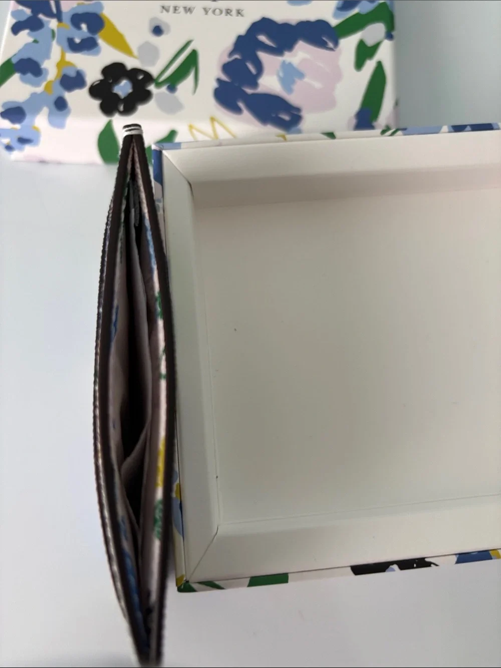 NIB Kate Spade Floral Card Holder